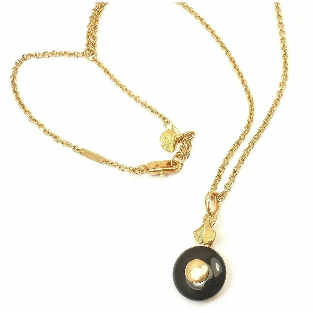New! Authentic Carrera Y Carrera 18k Yellow Gold Ginkgo Onyx Pendant Necklace​